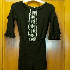 NWOT cute shorts jumpsuit size L 10/12